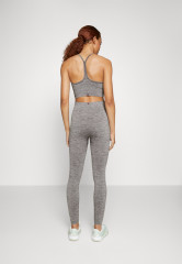 Tommy Hilfiger ESSENTIALS SEAMLESS Leggings light grey  ESSENTIALS SEAMLESS Леггинсы светло-серый