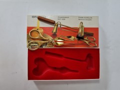 Grasoli Набор для свечей в оригинальной картонной коробке - гасильник для свечей 13см x 5 см, фитильные ножницы 12см x 8см , латунь, Германия, 1960-70гг.