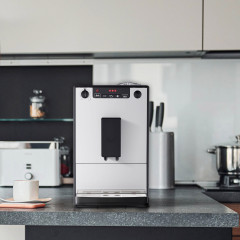 Melitta Melitta Kaffeevollautomat Solo 950-666, Pure Silver, aromatischer Kaffee Espresso bei nur 20 cm Breite Полностью автоматическая кофемашина Melitta Solo 950-666, Pure Silver, ароматный кофе эспрессо шириной всего 20 см.
