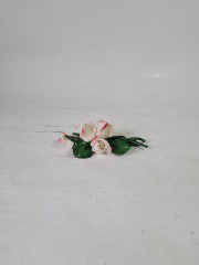 Фигурка винтажная ветка бело-розовых роз с зелеными лепестками Capodimonte, фарфор, 11 x 7 x 4 см, Италия, 1960-1970гг.