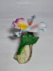 Фигурка винтажная Capodimonte, бело-розово голубой фарфор&quot;Распустившийся бутон&quot;, 12 x 8 x 7 см, Италия, 1960-70гг.