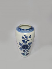 Ваза винтажная среднего размера Delft Holland "Синие цветы", дельфтский фарфор, 17,5 см, Голландия, 1960-70гг.