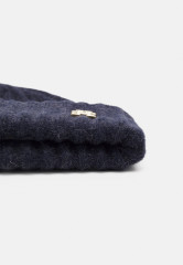Tommy Hilfiger MODERN FLUFFY BEANIE Beanie space blue MODERN FLUFFY BEANIE Шапочка космический синий