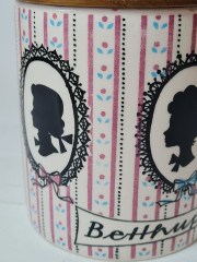 Сахарница винтажная SMF Schramberg с деревянной крышкой "Силуэты", фарфор, 11.5см, Германия, 1960-70гг.